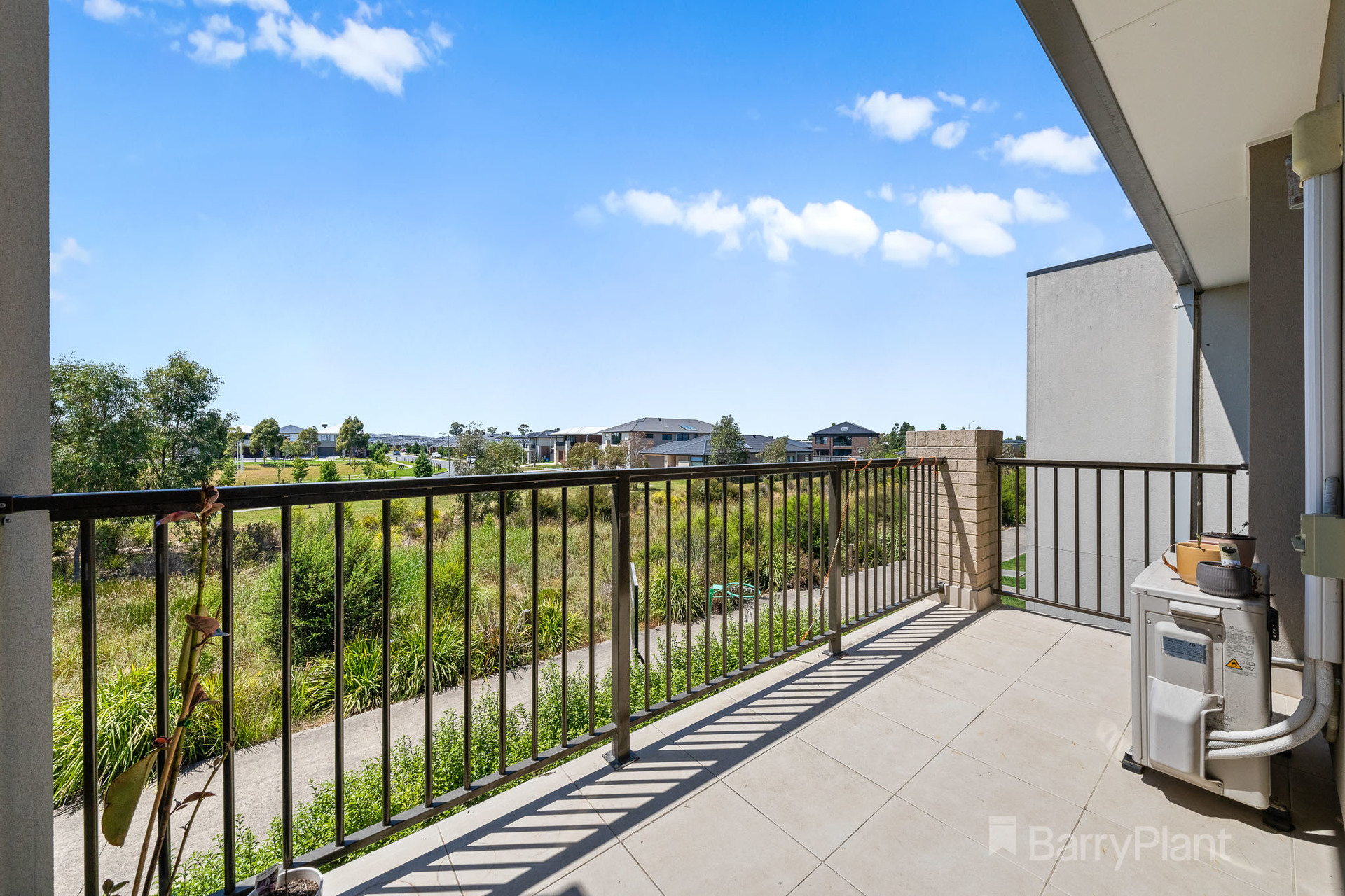 14 Quintino Walk, Clyde North, VIC 3978 - Sold