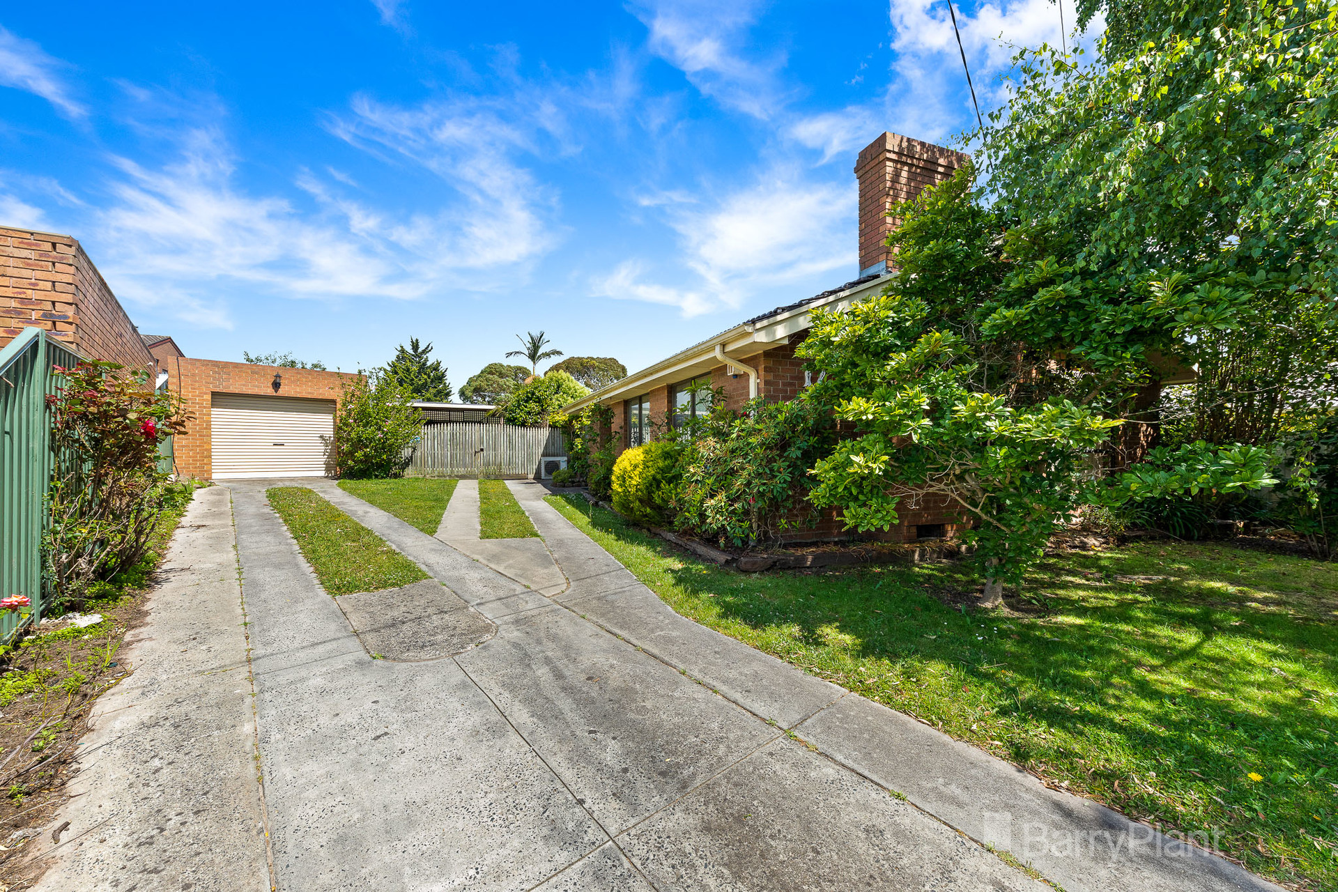 17 Robinson Crescent, Hampton Park, VIC 3976 Sold