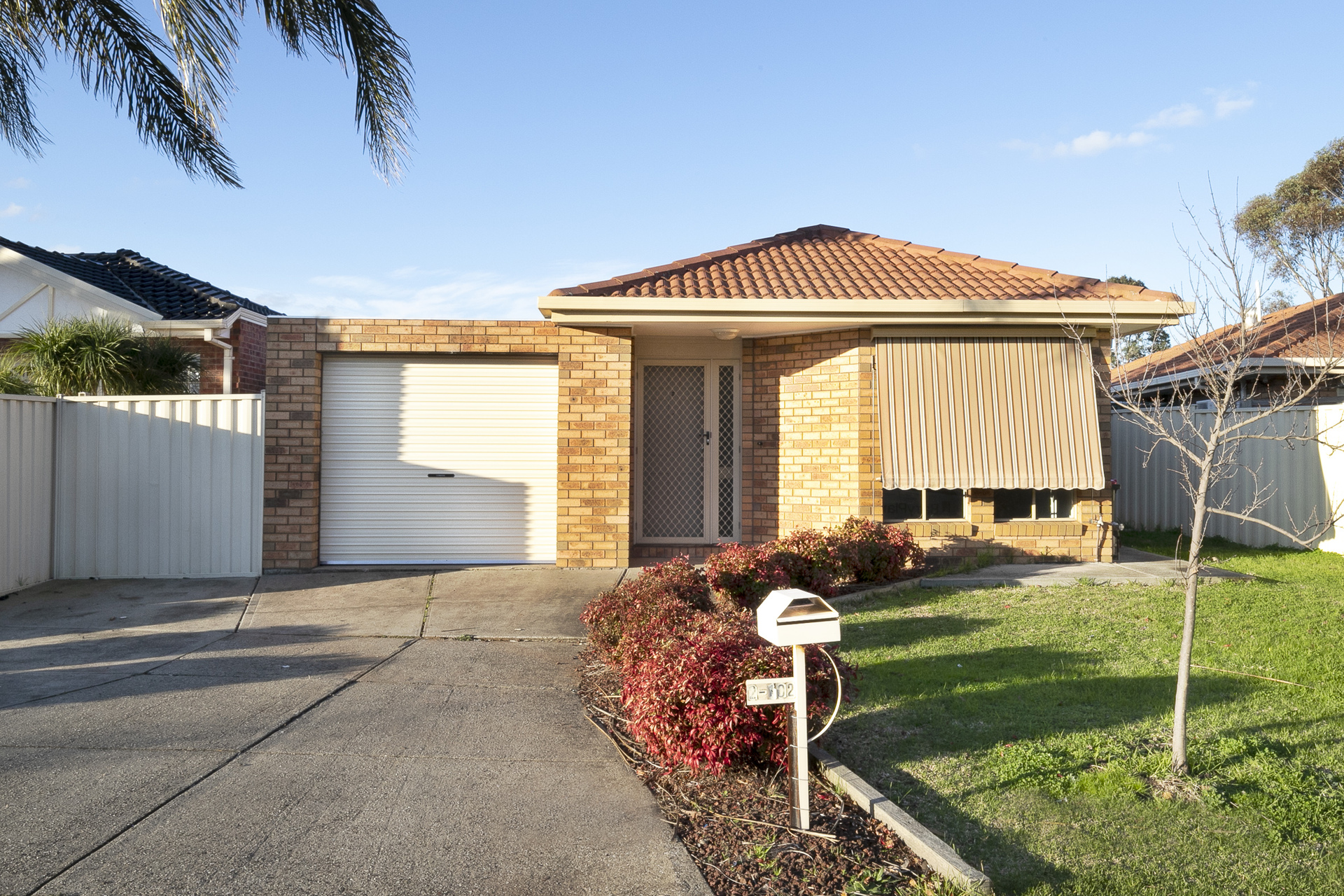 2/102 Willys Avenue