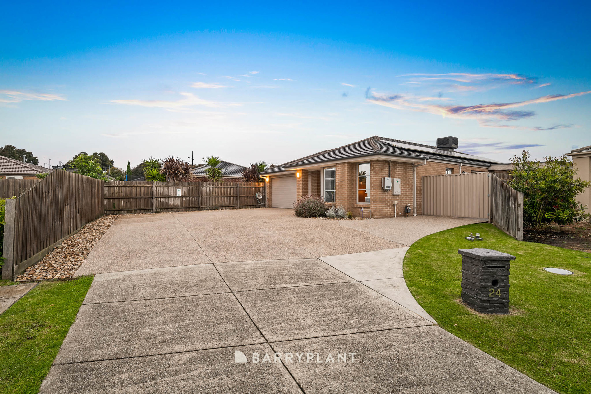 24 Raven Court, Pakenham, VIC 3810 Sold