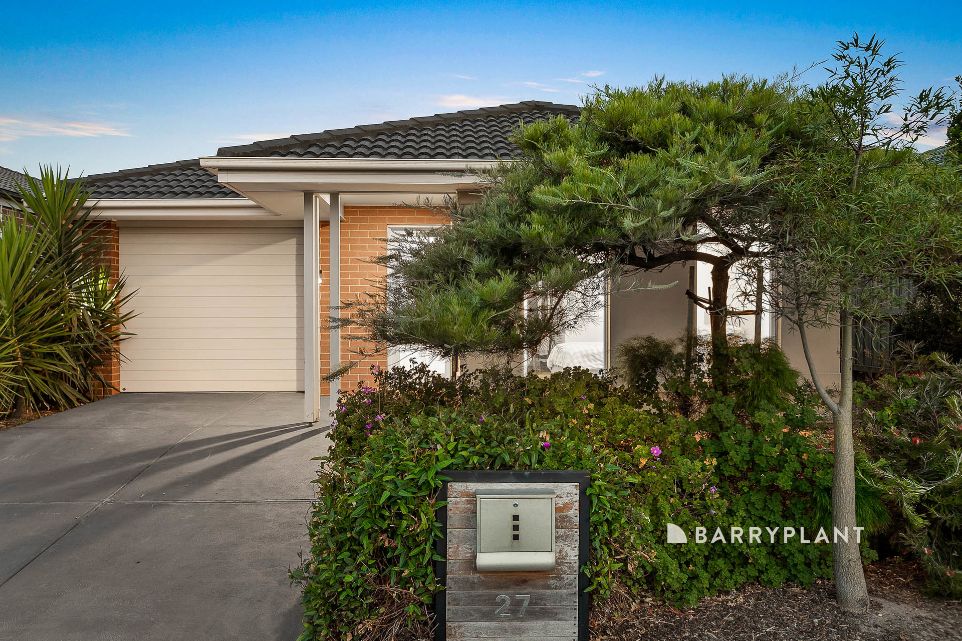 27 Brooklyn Street, Officer, VIC 3809 Sold