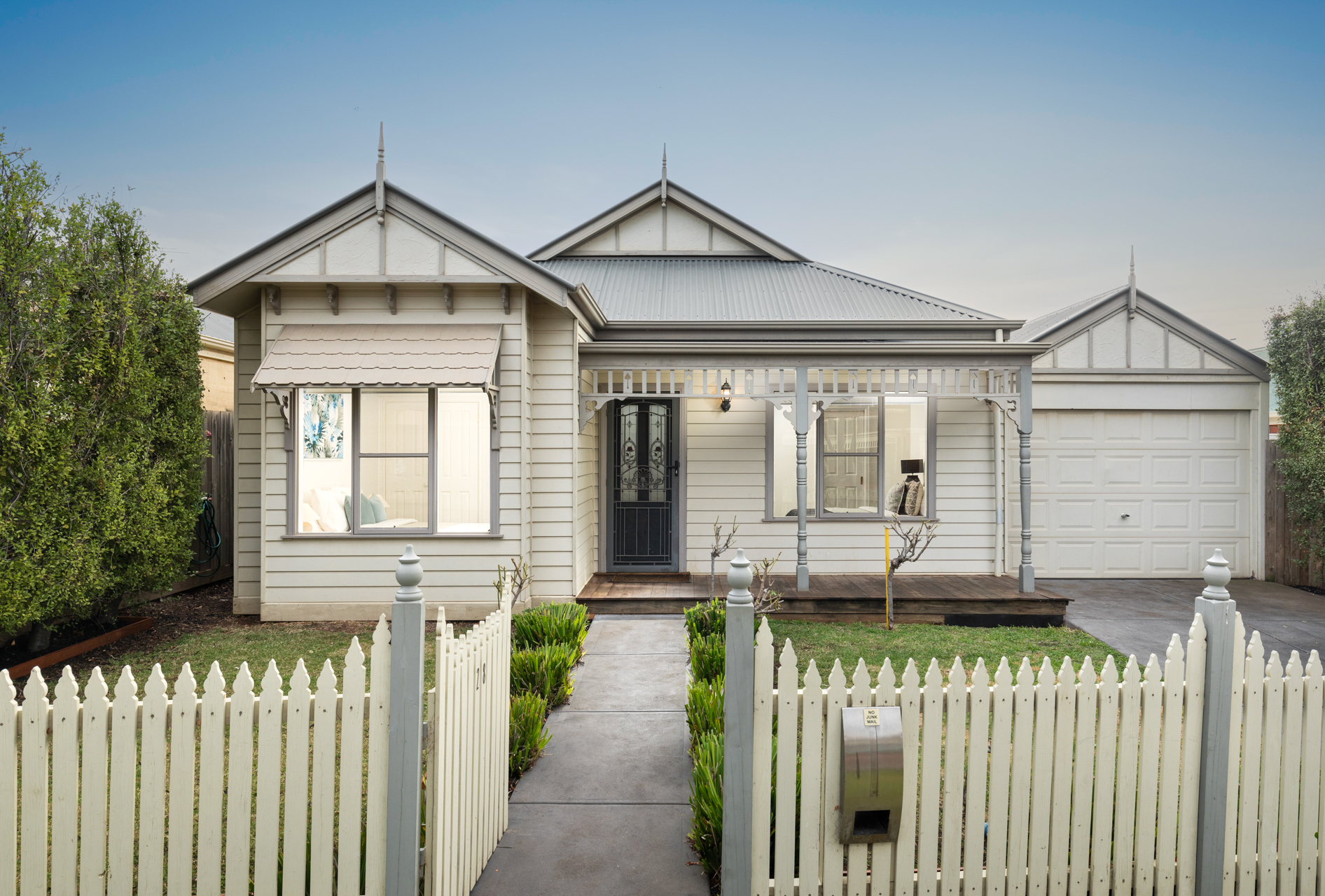 28 Kerford Crescent, Point Cook, VIC 3030 Sold