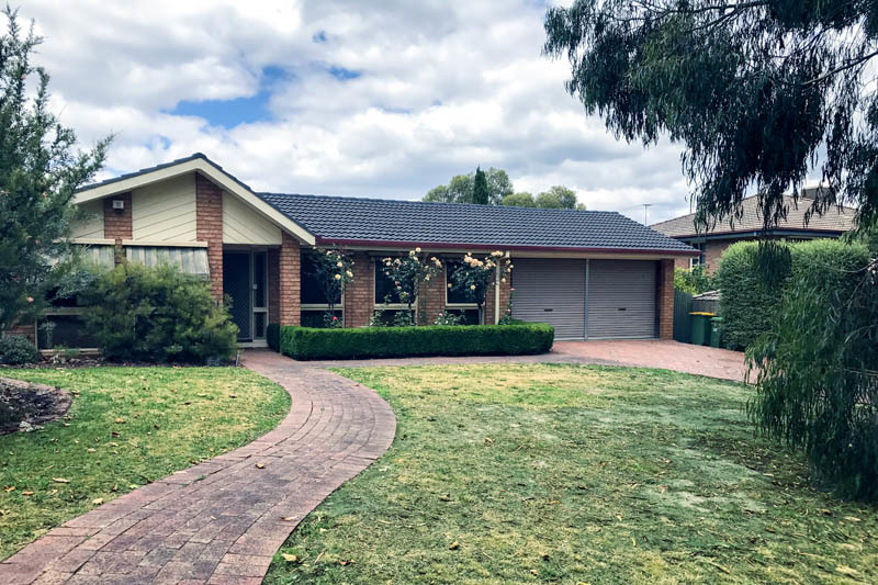 3 Summerhill Park Drive, Mooroolbark, VIC 3138 For Rent