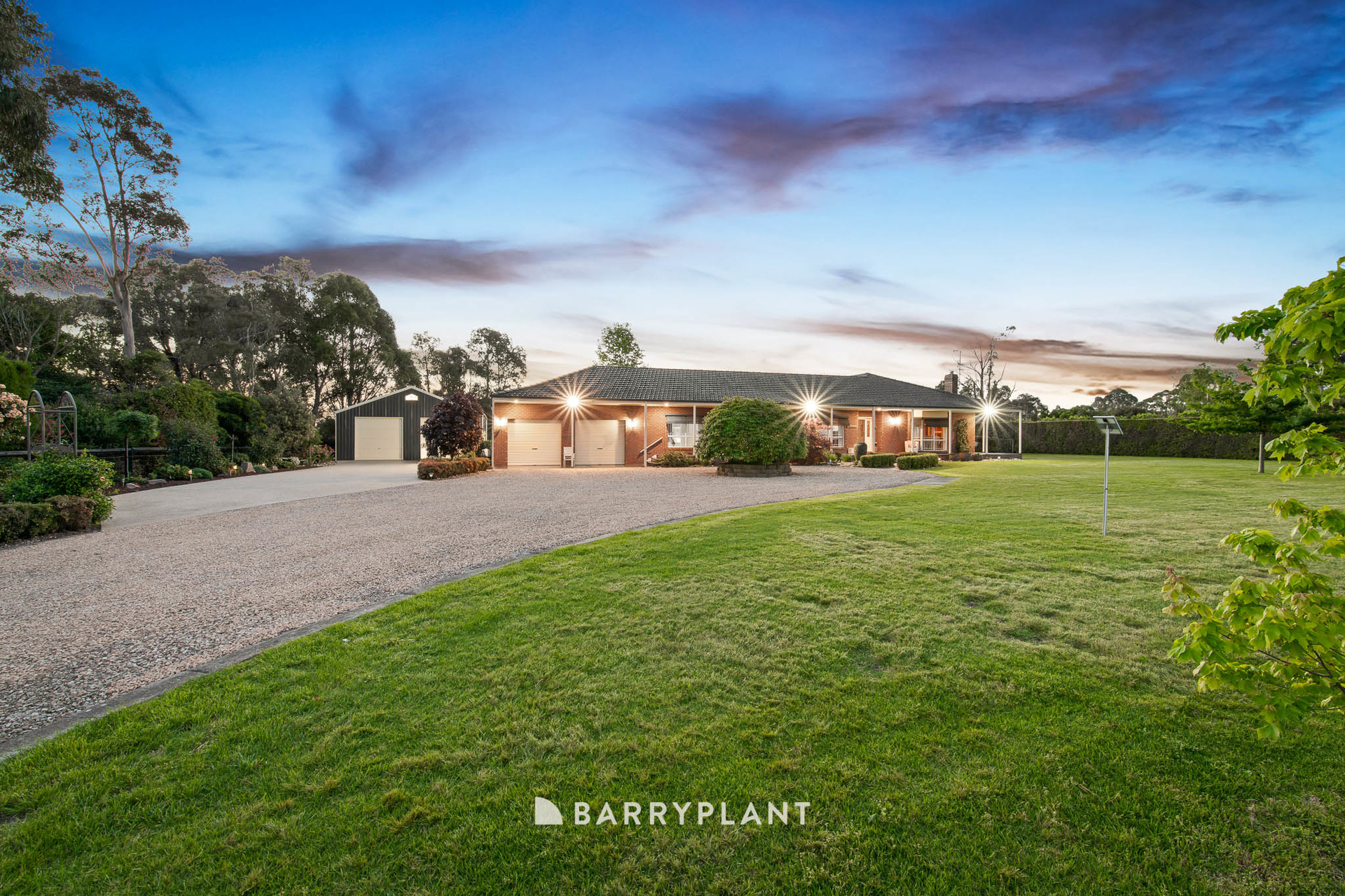 33 Ryan Road, Pakenham, VIC 3810 Sold