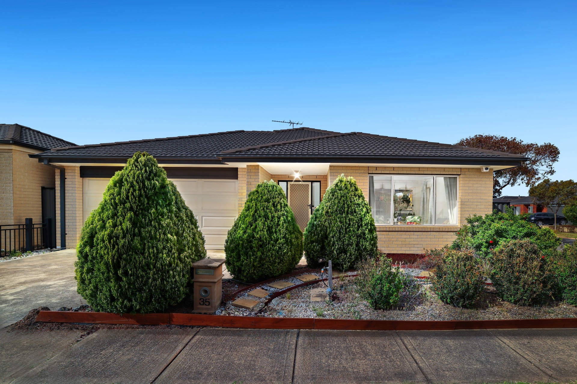 35 Hardwick Road