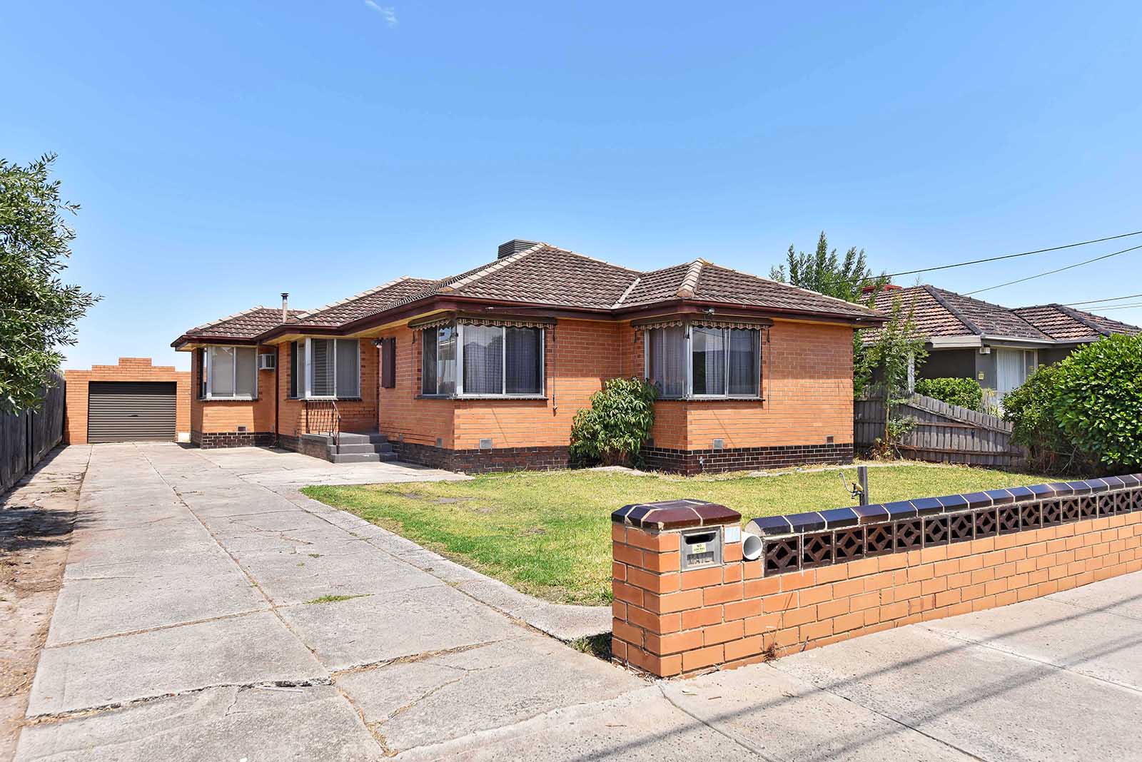 36 Ridge Drive, Avondale Heights, VIC 3034 For Rent
