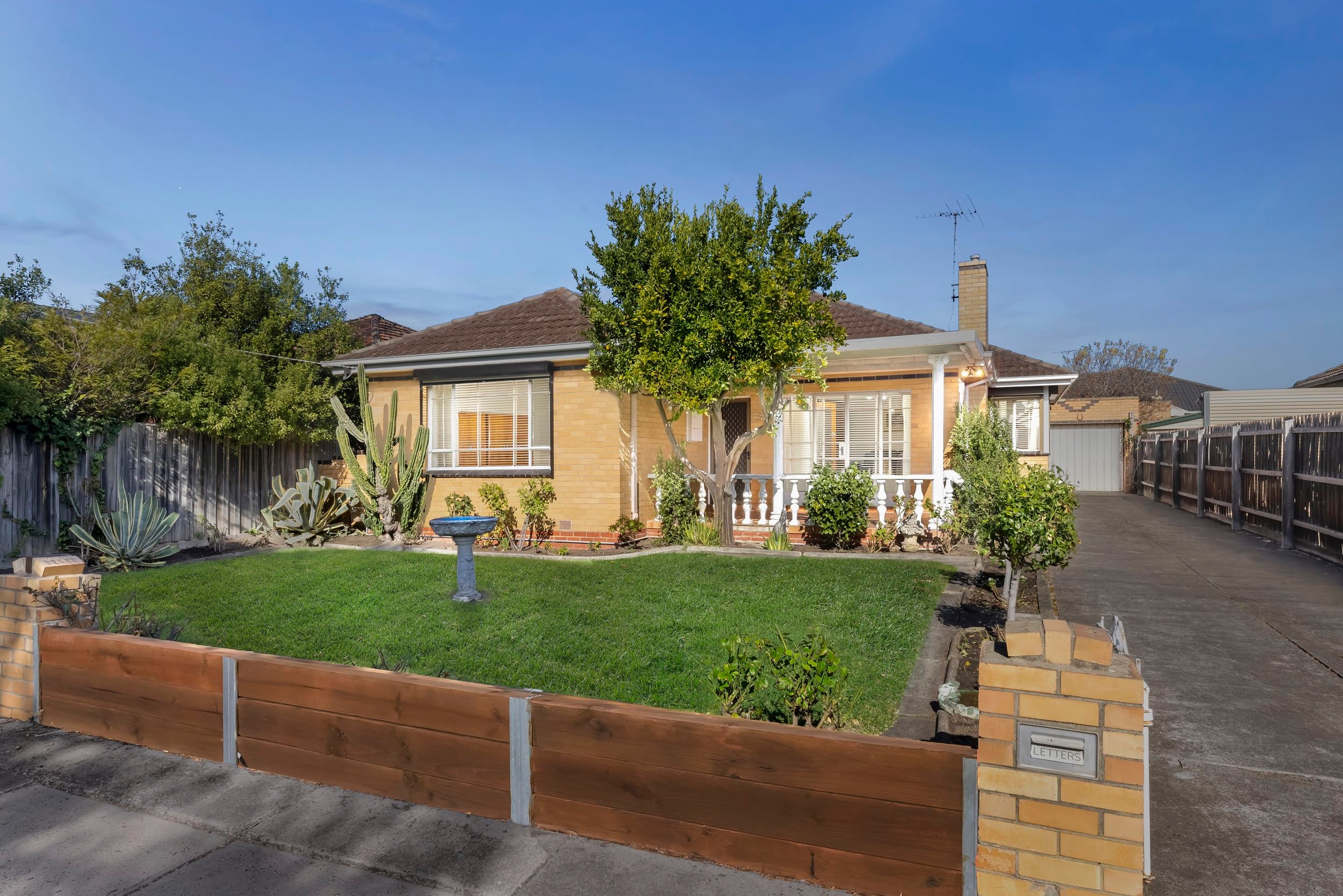 37 Macey Avenue, Avondale Heights, VIC 3034 Sold