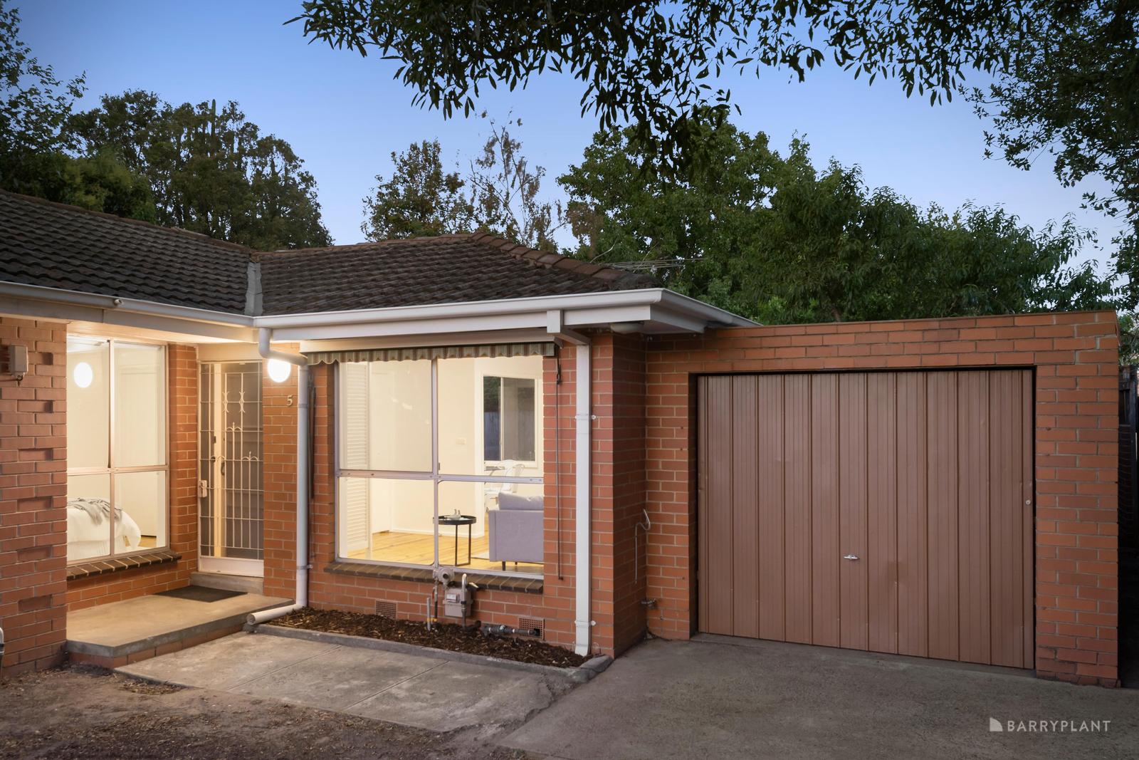 5/68 Dorking Road, Box Hill, VIC 3128 Sold