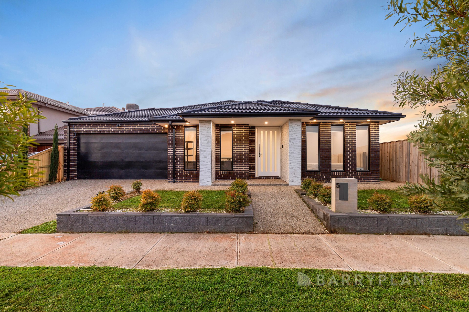 5 March Road, Fraser Rise, VIC 3336 For Rent