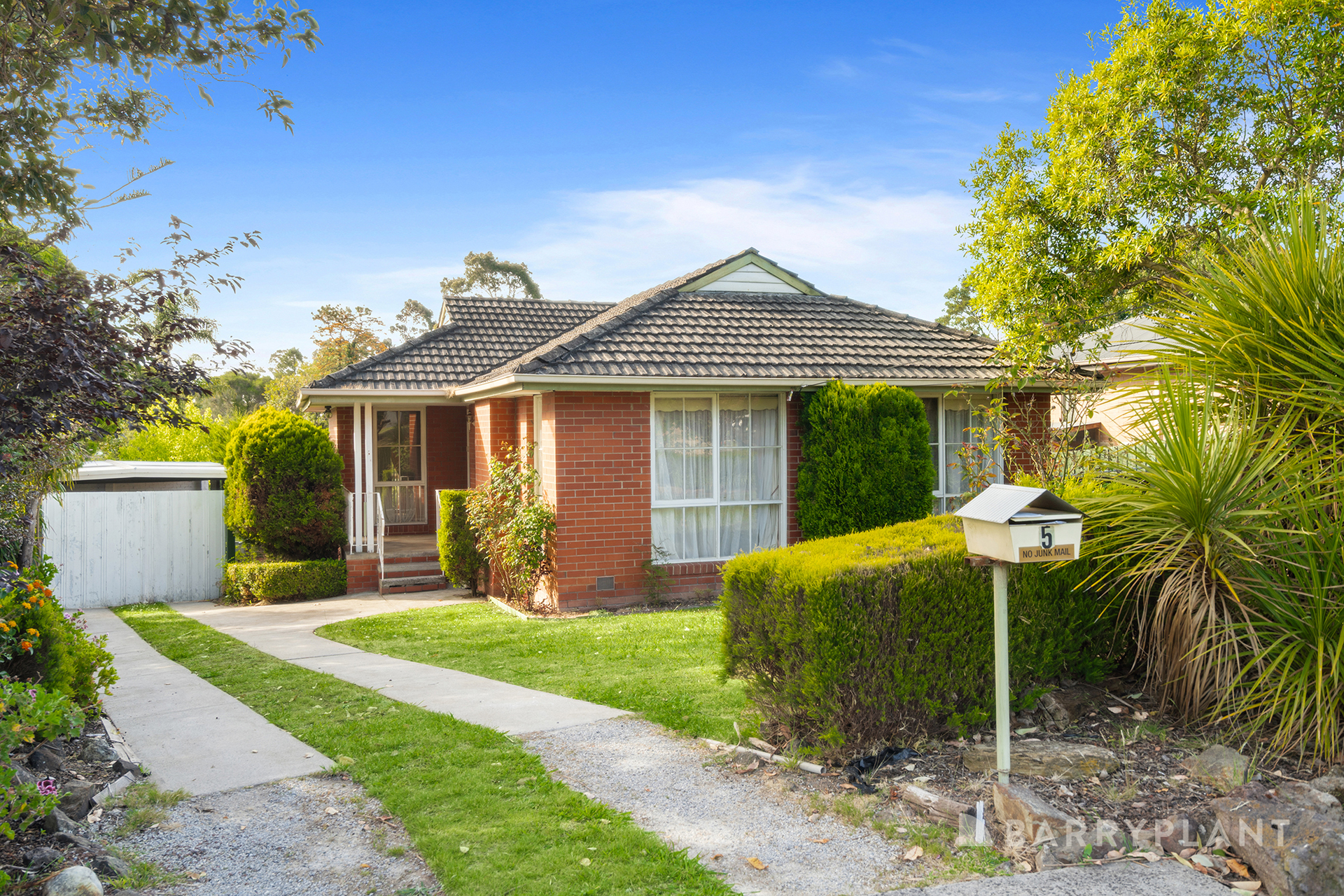 5 Monomeith Street, Mooroolbark, VIC 3138 - Sold
