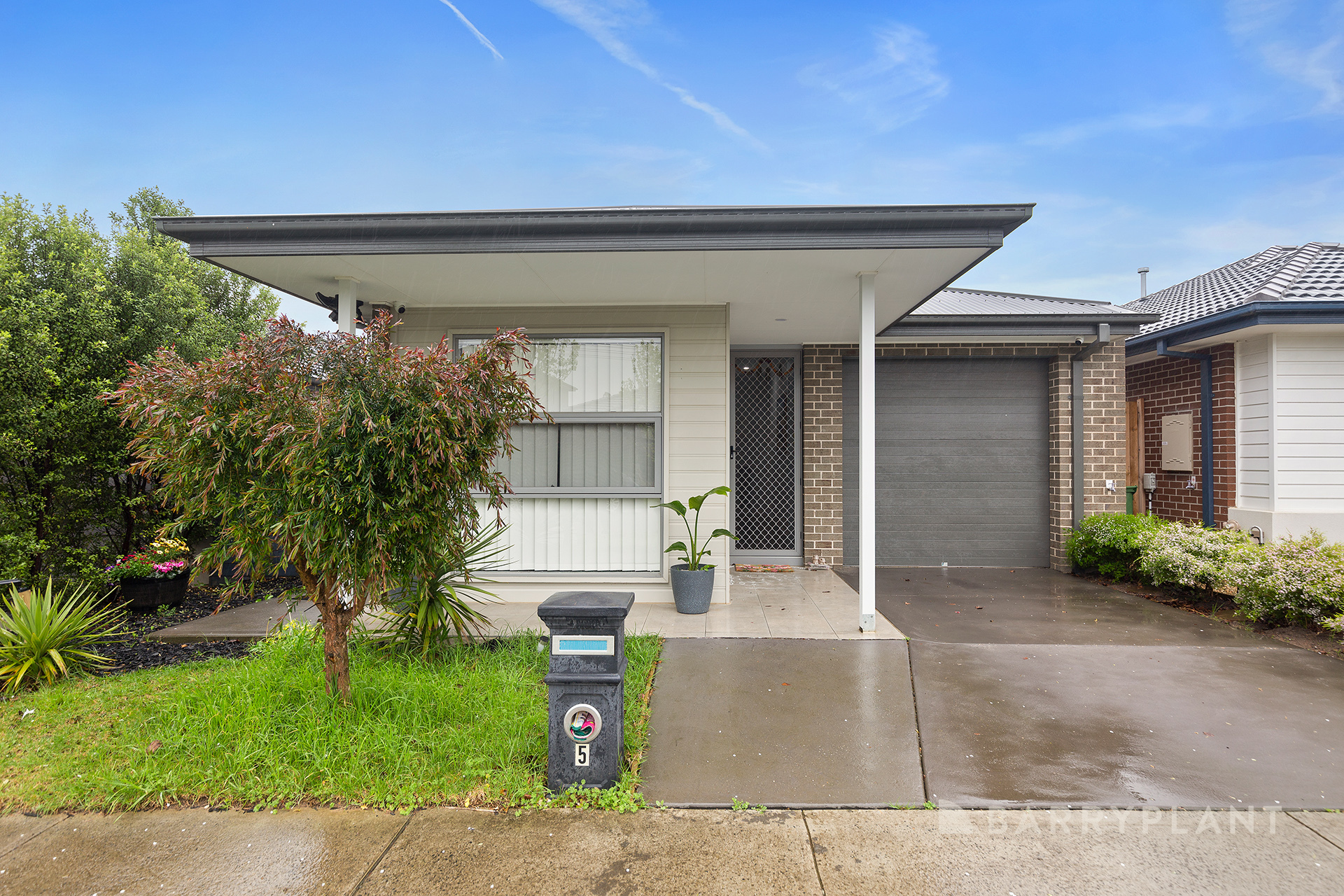 5 Orbit Street, Clyde North, VIC 3978 For Rent