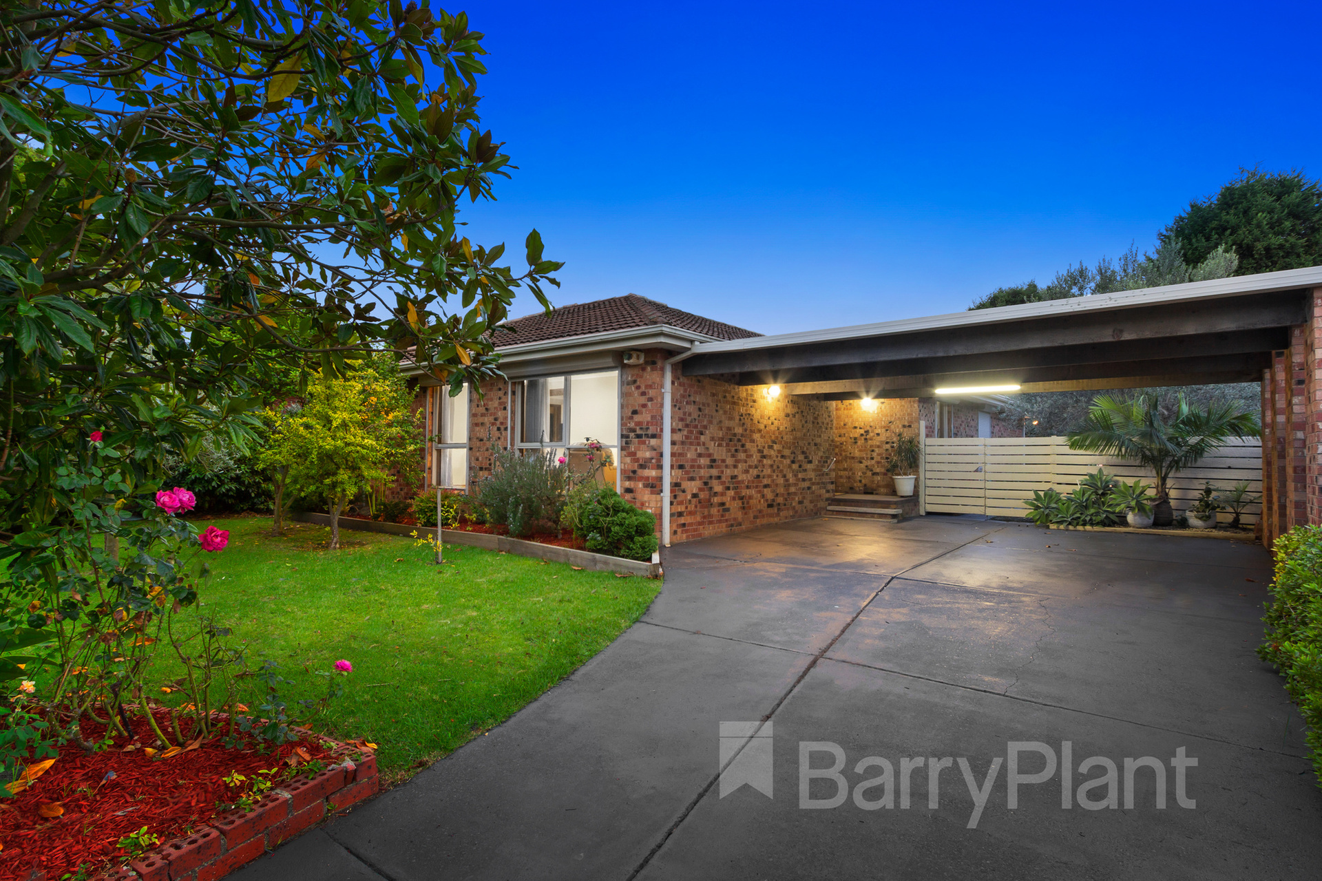 55 Tyner Road, Wantirna South, VIC 3152 Sold