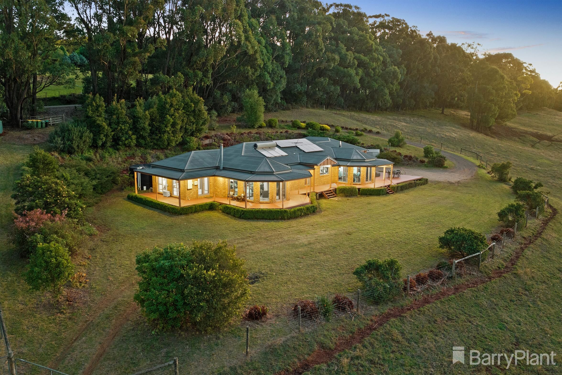 65 Evans Road, Cockatoo, VIC 3781 Sold