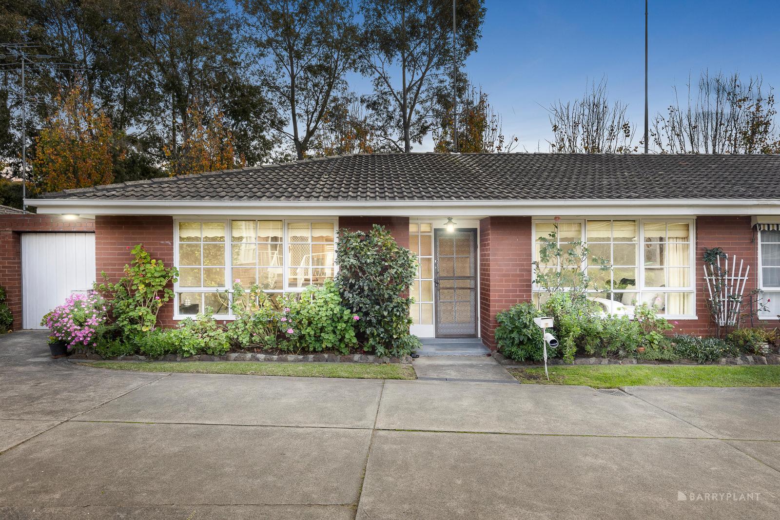 8/601 Elgar Road, Mont Albert North, VIC 3129 Sold