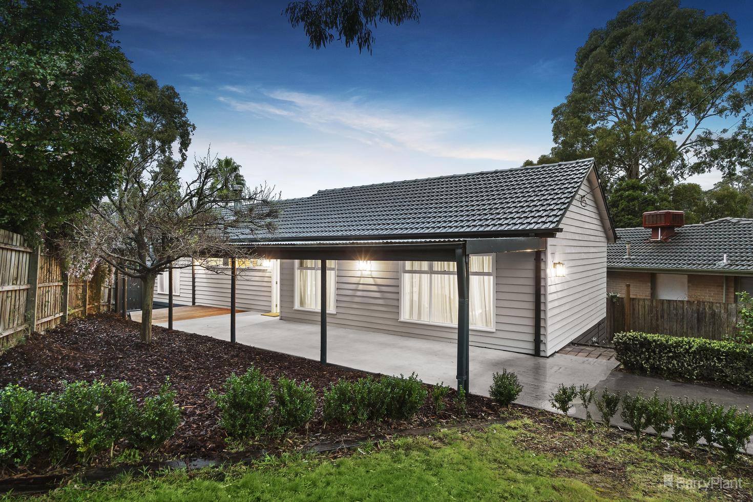 8 Felix Crescent, Ringwood North, VIC 3134 Sold