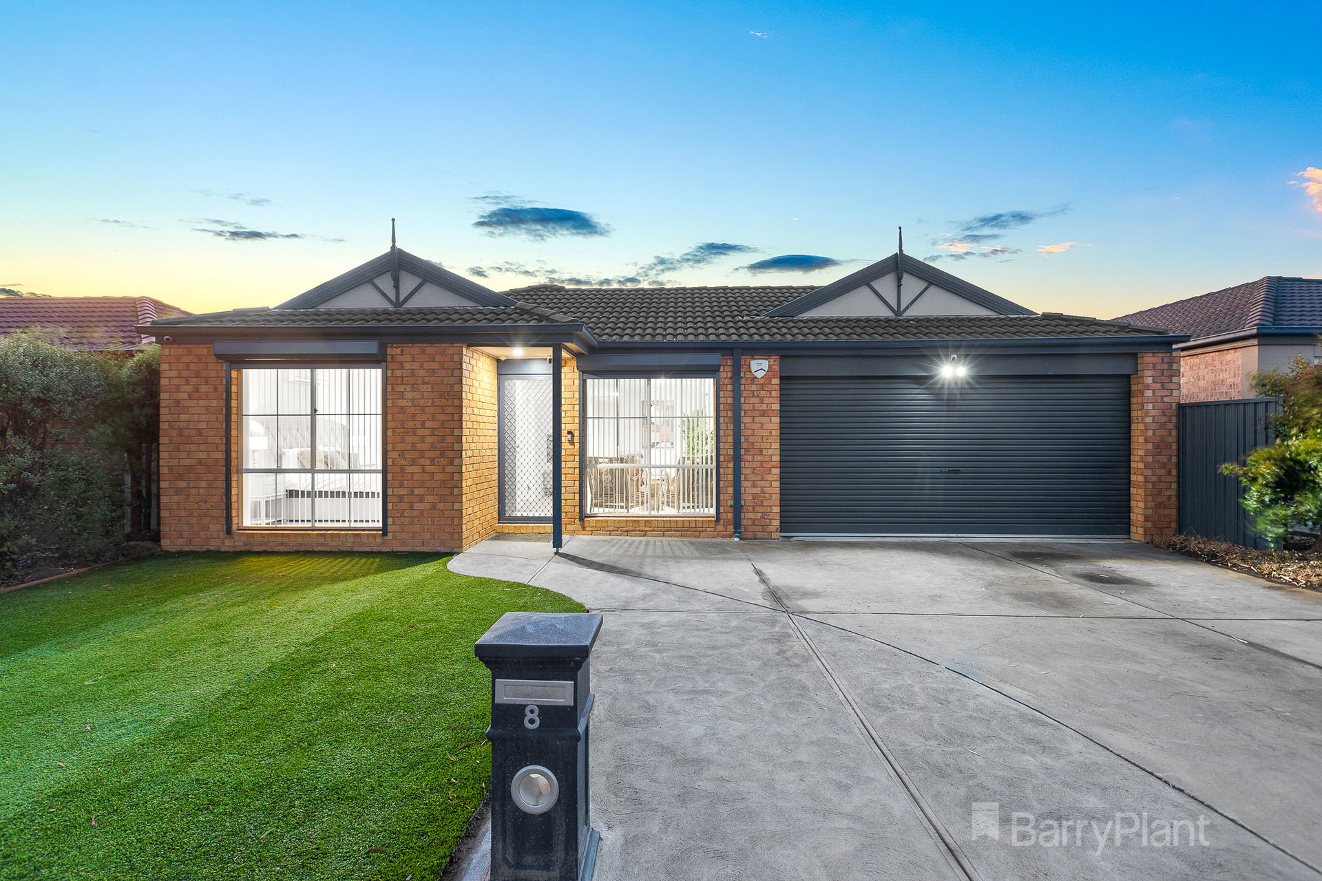 8 Mallee Circuit, Pakenham, VIC 3810 Sold
