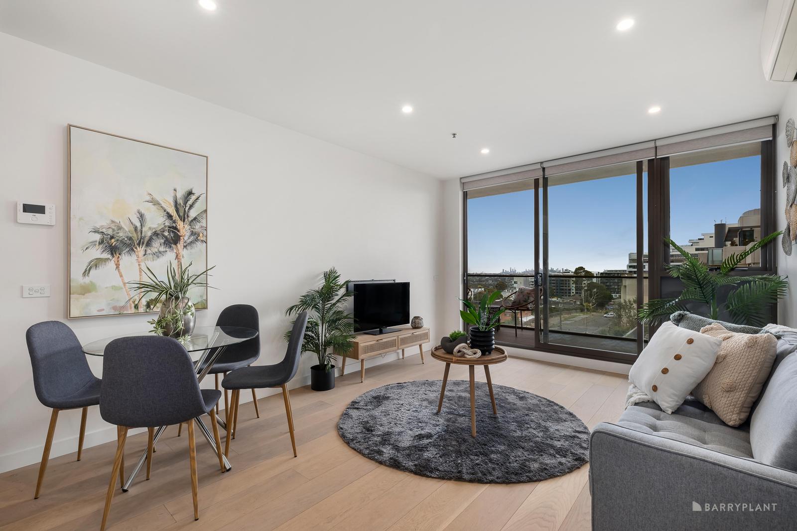 802/20 Hepburn Road, Doncaster, VIC 3108 Sold