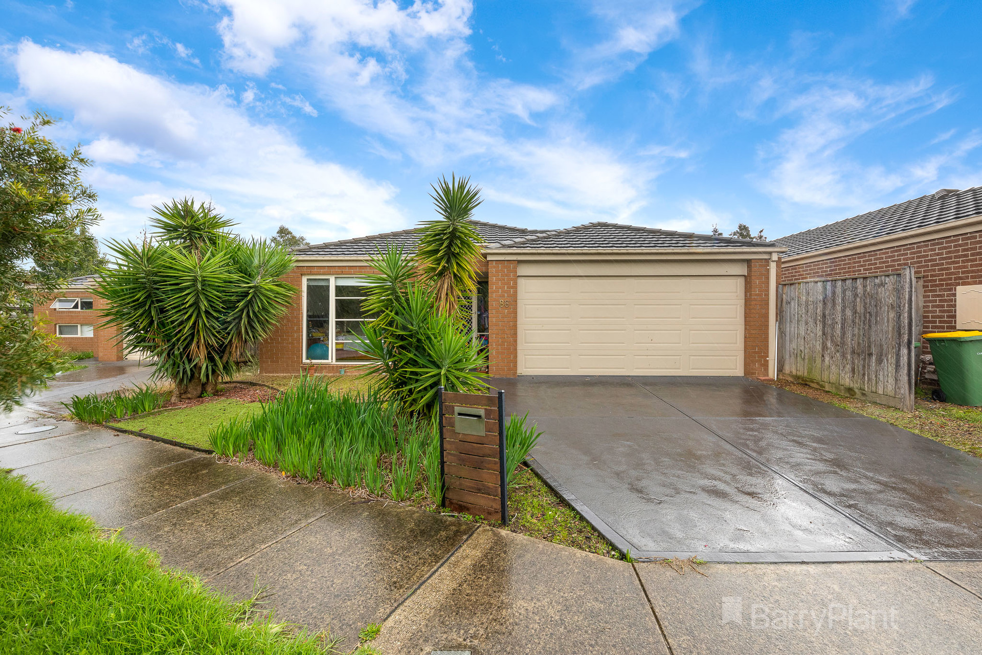 88 Fallingwater Drive, Pakenham, VIC 3810 Sold