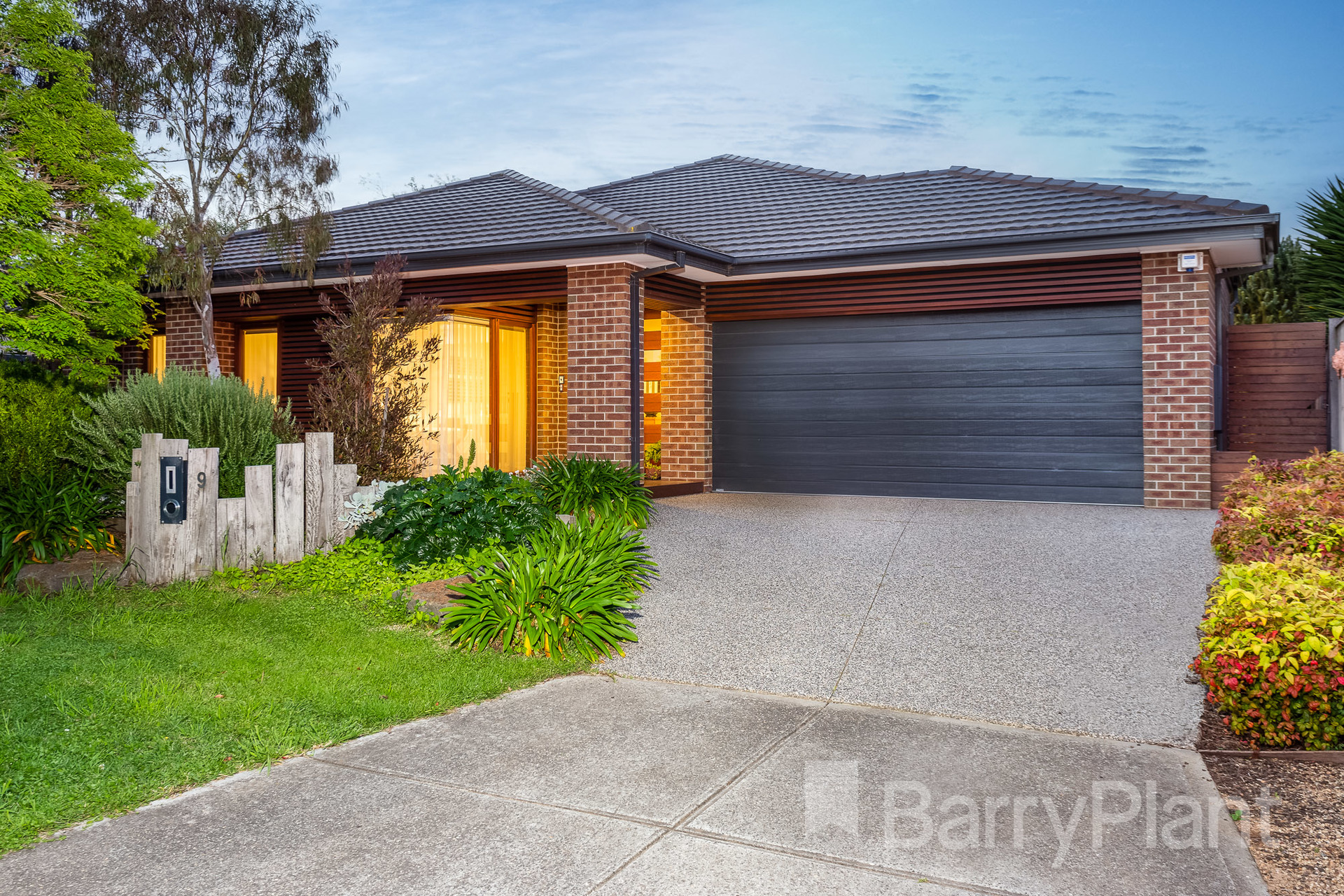 9 Saffron Place, Point Cook, VIC 3030 Sold