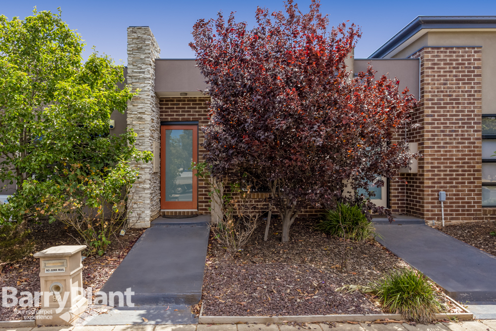 92 Boardwalk Boulevard, Point Cook, VIC 3030 For Rent